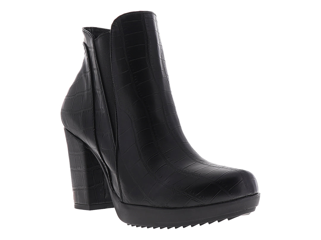 Botines negros para mujer con tacón cuadrado y textura de piel de cocodrilo.
