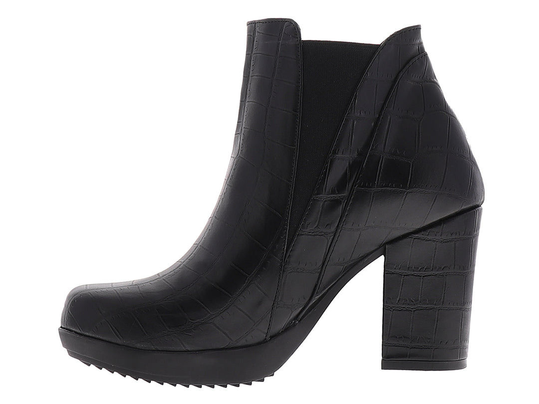 Botines negros para mujer con tacón cuadrado y textura de piel de cocodrilo.