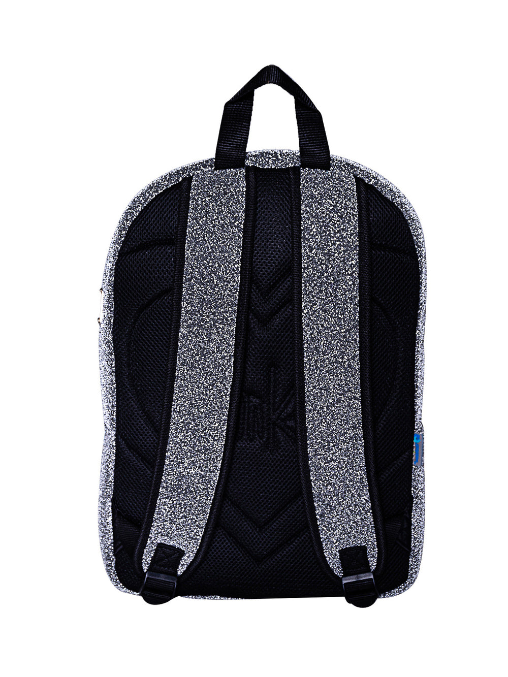 Mochila escolar color gris texturizado con detalles en rosa y asa superior negra.