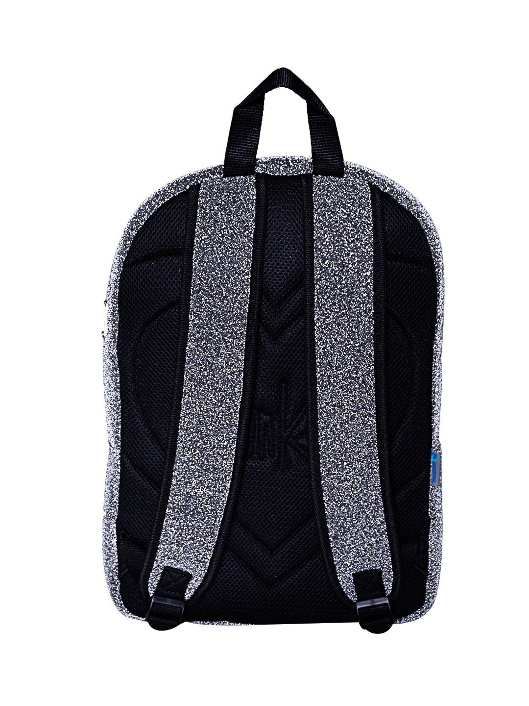Mochila escolar color gris texturizado con detalles en rosa y asa superior negra.