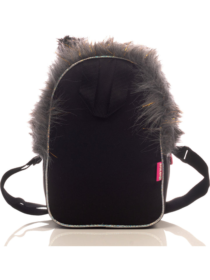 Lonchera infantil para niña con diseño de panda en color gris y negro, material de peluche y detalles brillantes.