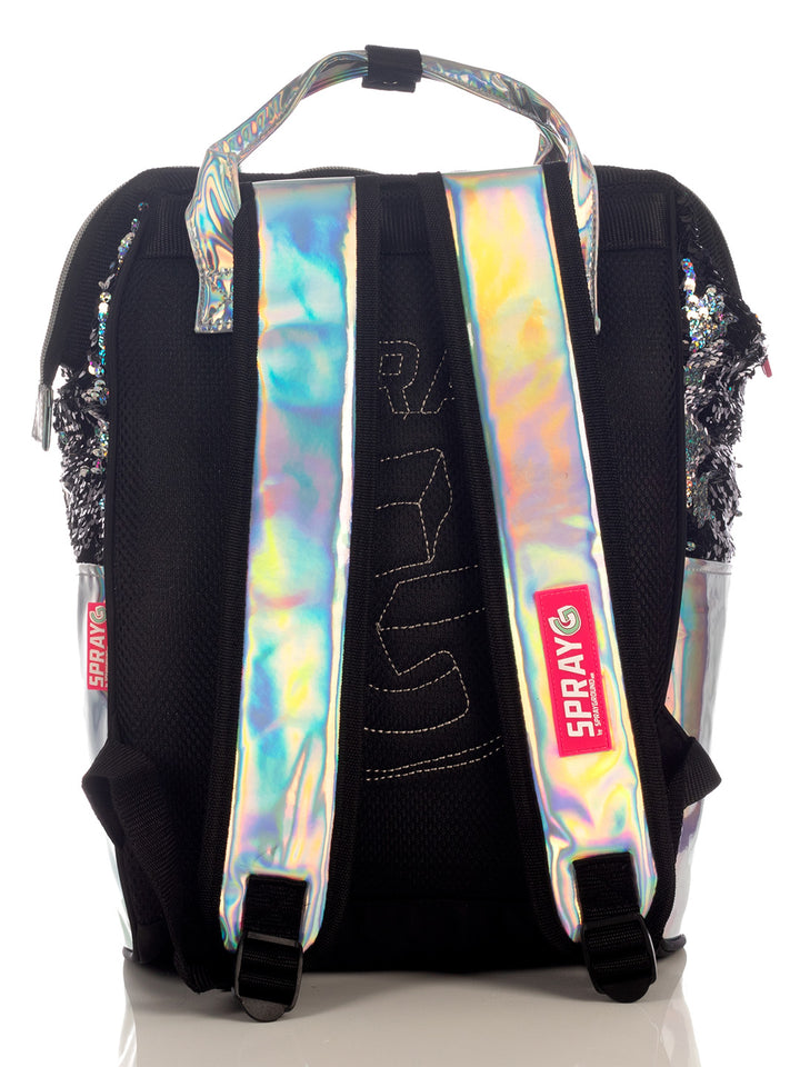Lonchera infantil negra con lentejuelas y bolsillo frontal holográfico con el texto SPRAY G.