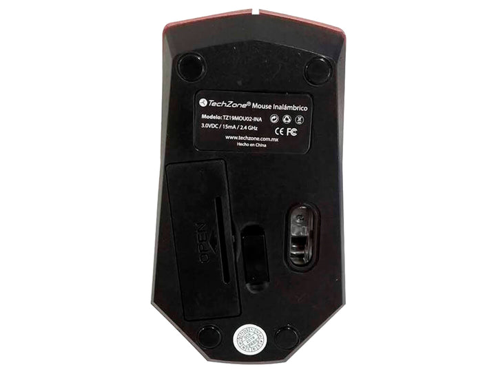 Mouse inalámbrico rojo con diseño geométrico facetado de la marca TechZone.