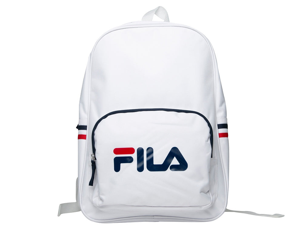 Mochila escolar FILA de color blanco con detalles en azul marino y rojo y logotipo frontal.