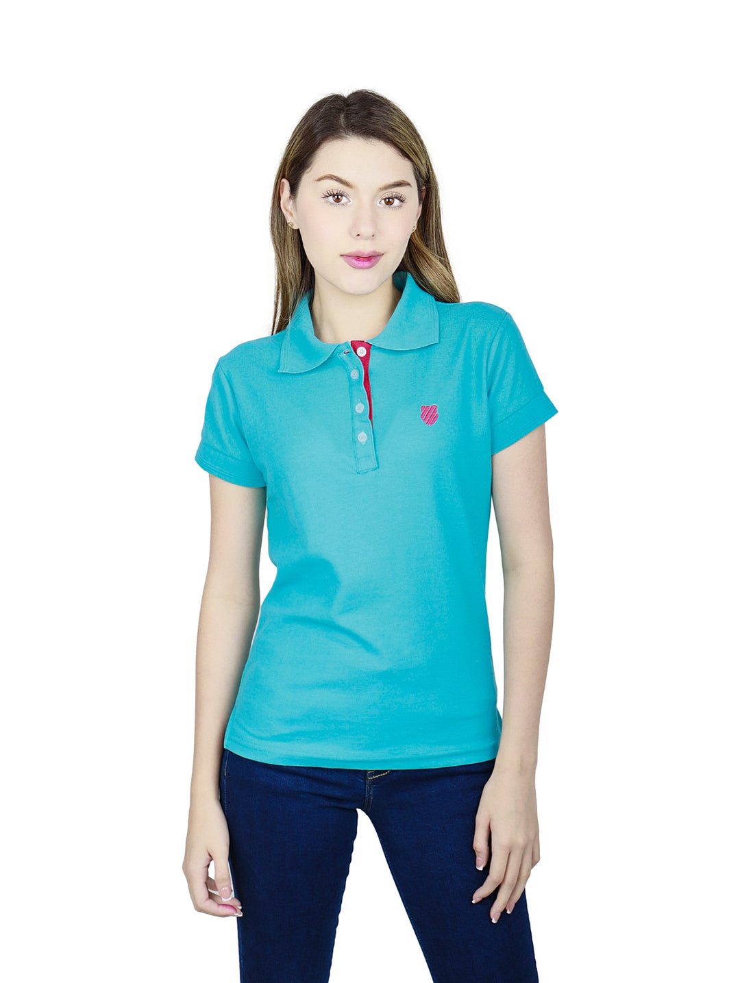 Mujer vistiendo playera polo K-Swiss color aqua con detalles rojos.