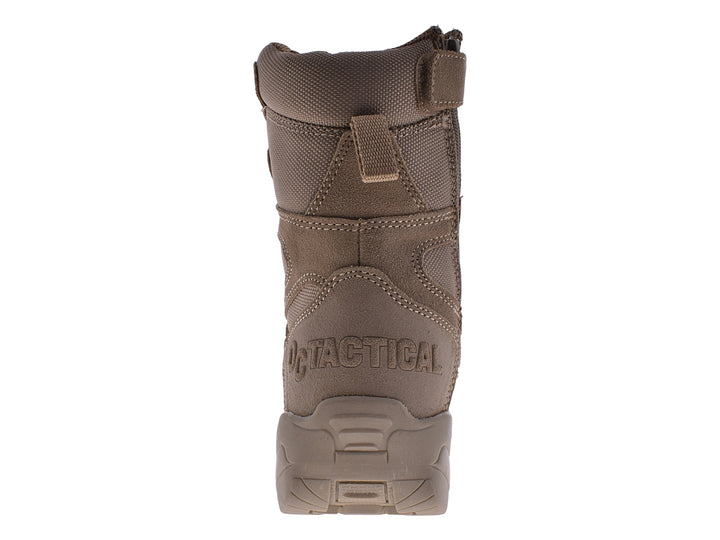 Botas tácticas color ámbar para niño con caña alta y cordones.