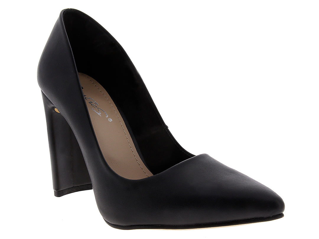 Zapato de tacón grueso color negro para mujer.