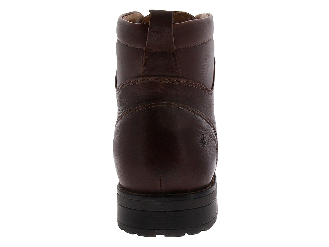Botas de cuero color cognac para hombre con agujetas y suela oscura.