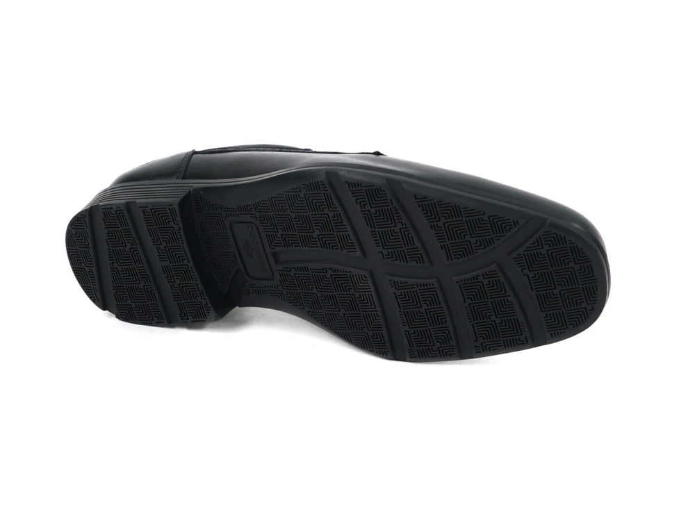 Zapato Dockers Lewis para hombre en color negro, estilo formal con agujetas.