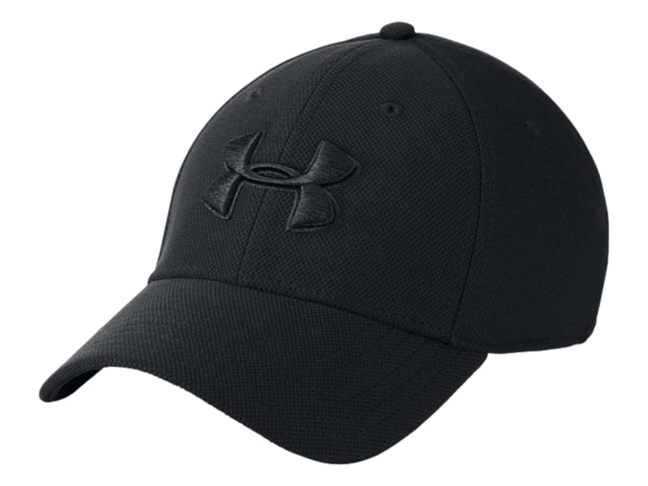 Gorra deportiva Under Armour de color negro con logotipo frontal bordado y visera curva.