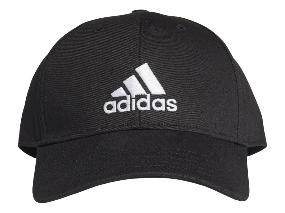 Gorra de béisbol color negro con logotipo de Adidas en color blanco en el frente.