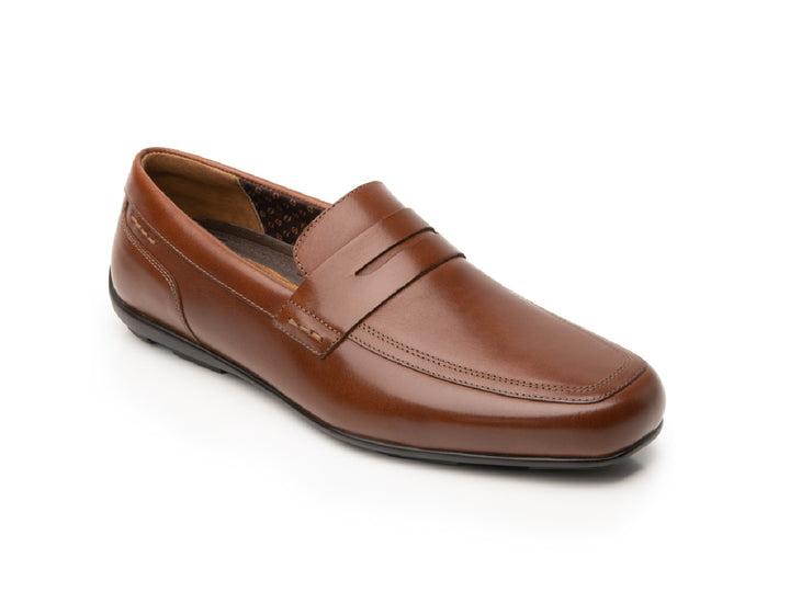 Zapato mocasín Flexi Soho para hombre en color tan con suela negra.
