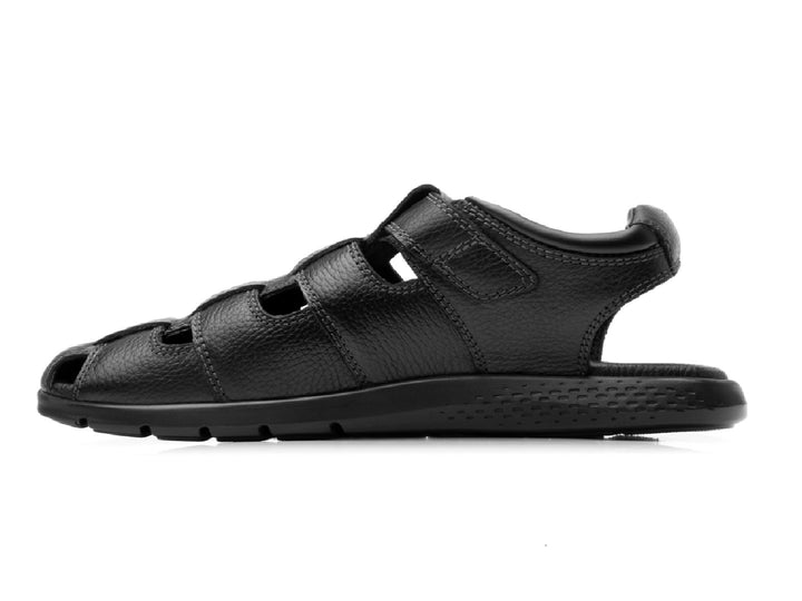 Sandalia Flexi Odin para hombre en color negro de cuero con diseño de tiras y punta cerrada.