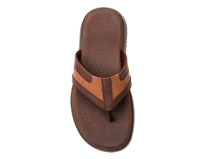 Sandalias Flexi Odin para hombre en color marrón con diseño casual y correa ancha.