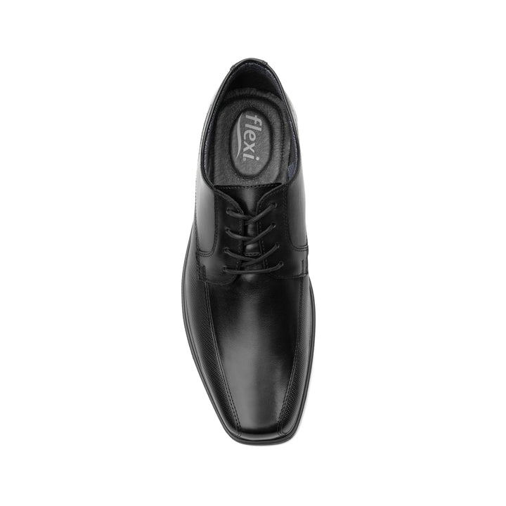 Zapato Flexi Bali para hombre en color negro, de cuero y con cordones, estilo elegante.