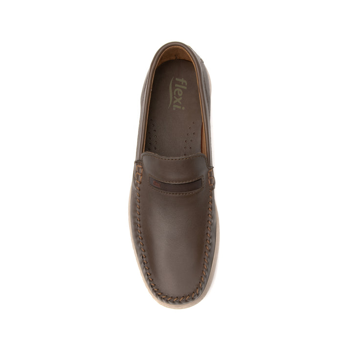Zapato Flexi Barbados para hombre en color olivo con suela blanca.