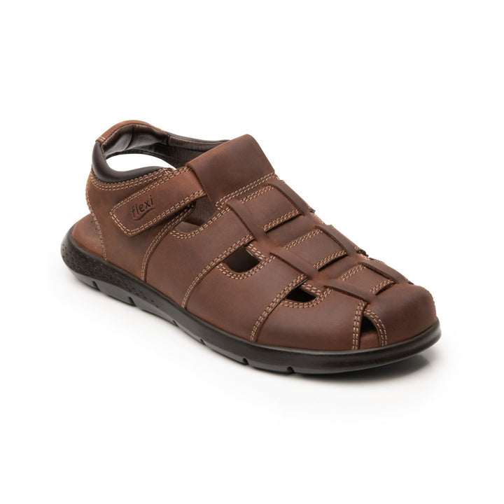 Sandalia Flexi Odin para hombre en color marrón, fabricada en cuero con diseño cerrado y suela oscura.