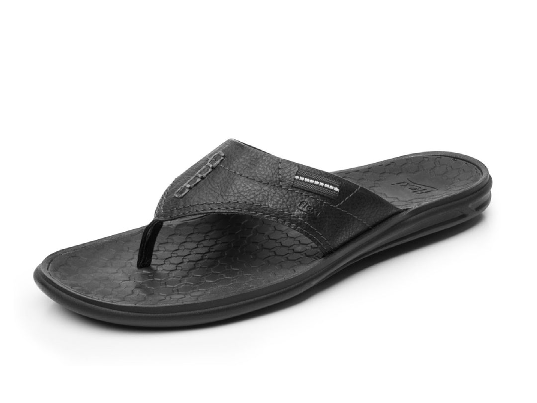 Sandalias Flexi Clifton para hombre en color negro con textura hexagonal en la plantilla.