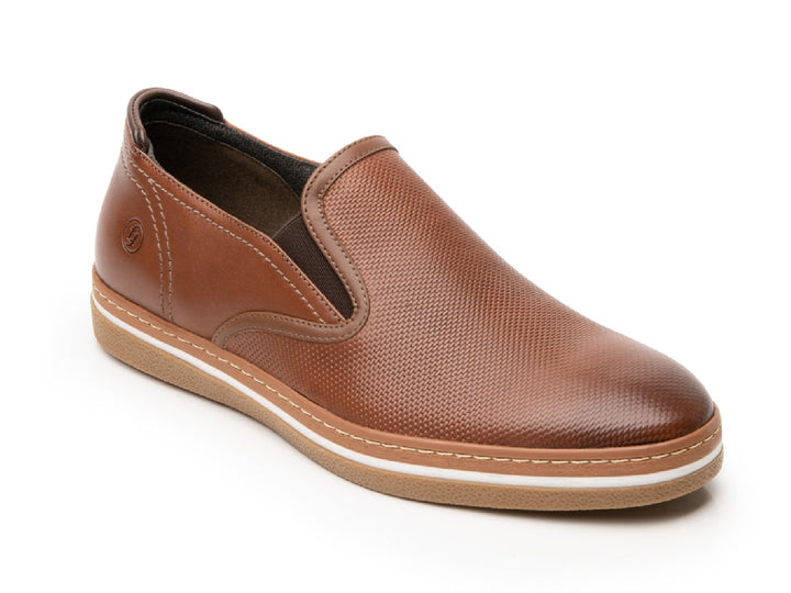 Zapato casual Flexi Phuket para hombre en color tan con suela blanca y marrón.