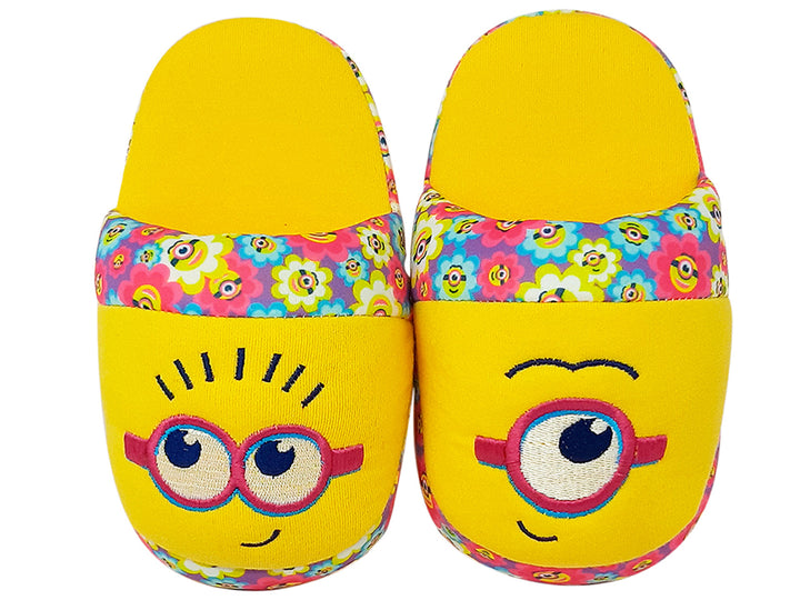 Pantuflas amarillas de Minions para niña con banda de flores coloridas.