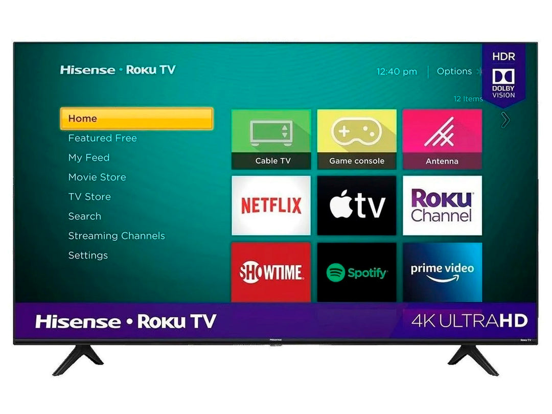 Televisor Hisense Roku TV de 43 pulgadas color negro con pantalla encendida mostrando el menú de aplicaciones.