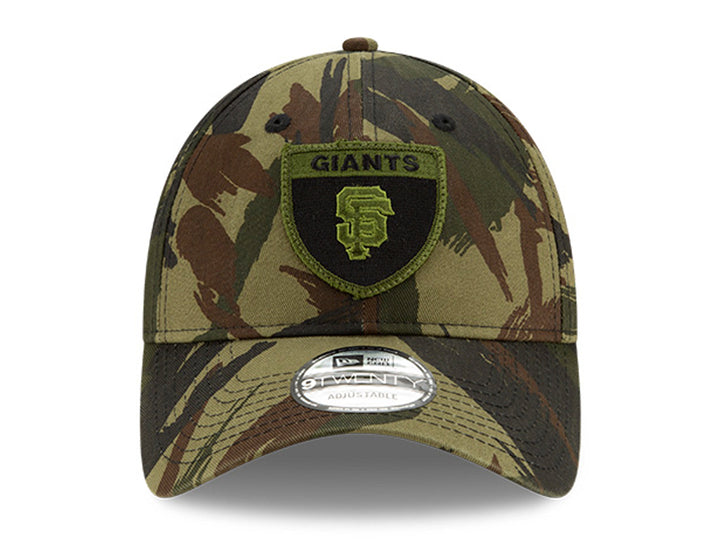 Gorra New Era con patrón de camuflaje verde y marrón y parche de los San Francisco Giants.