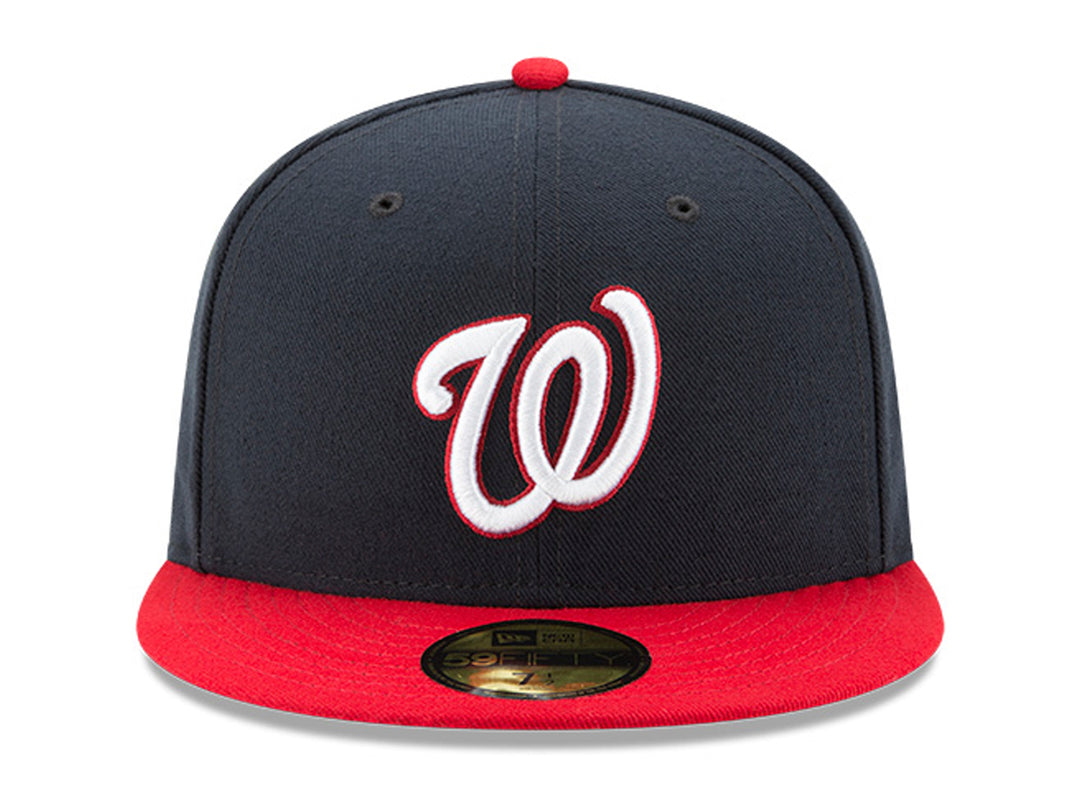 Gorra de béisbol New Era color navy con visera roja y logo de los Washington Nationals bordado en blanco.