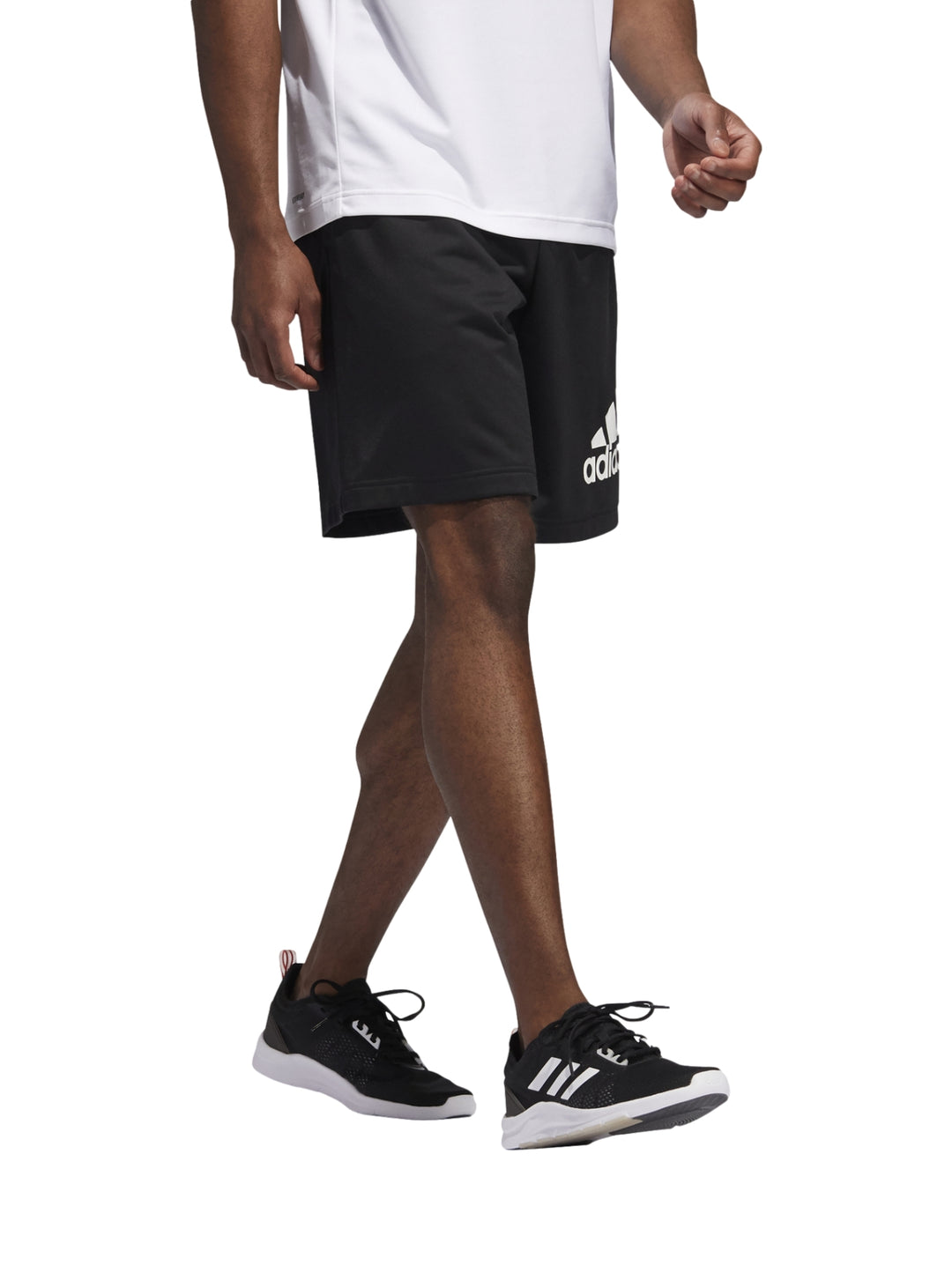 Shorts deportivos Adidas color negro con logo blanco en la pierna izquierda.