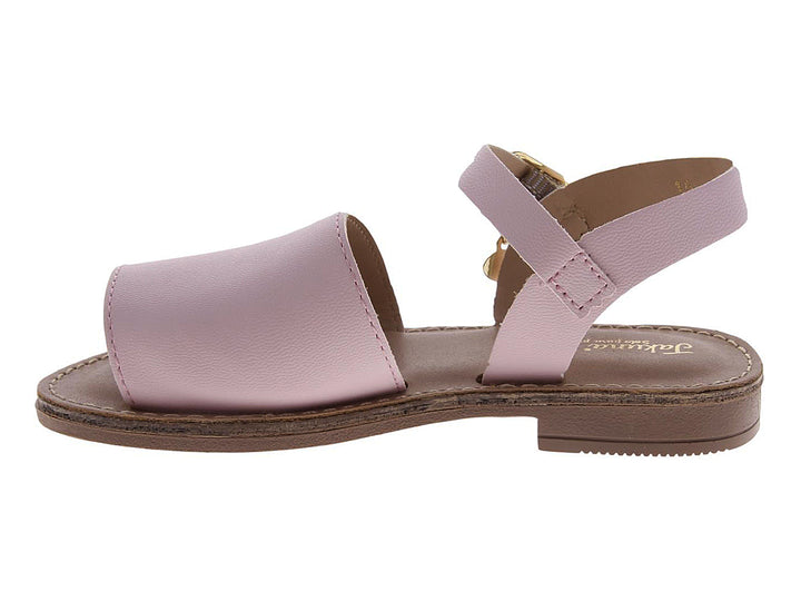 Sandalias para niña de color lila con correa ajustable y hebilla dorada.