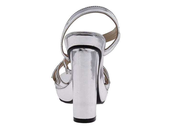Sandalia formal de mujer color plata con tacón grueso, plataforma y tiras decoradas con brillo.
