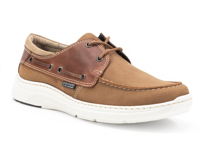 Zapato náutico Dockers Galia para hombre en color tan con suela blanca y detalles en cuero marrón.