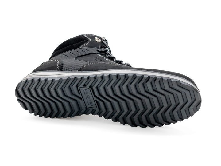 Botas Dockers Nebraska para hombre en color negro con suela gris y cordones.