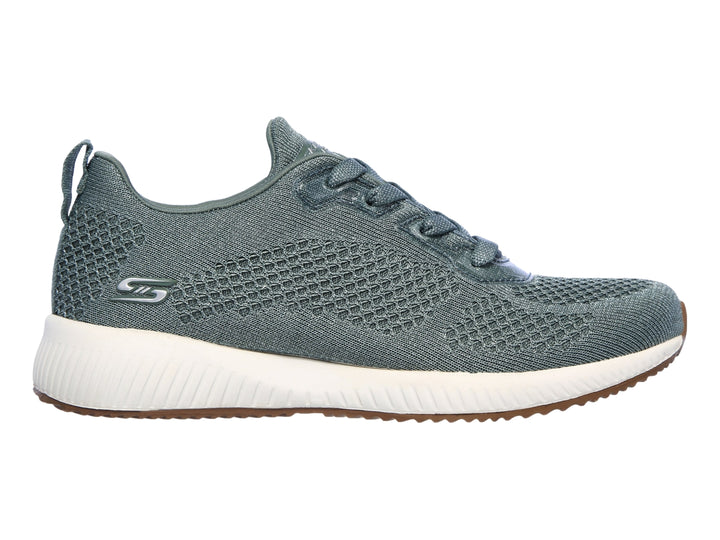 Tenis Skechers BOBS para mujer en color verde con suela blanca y base café.