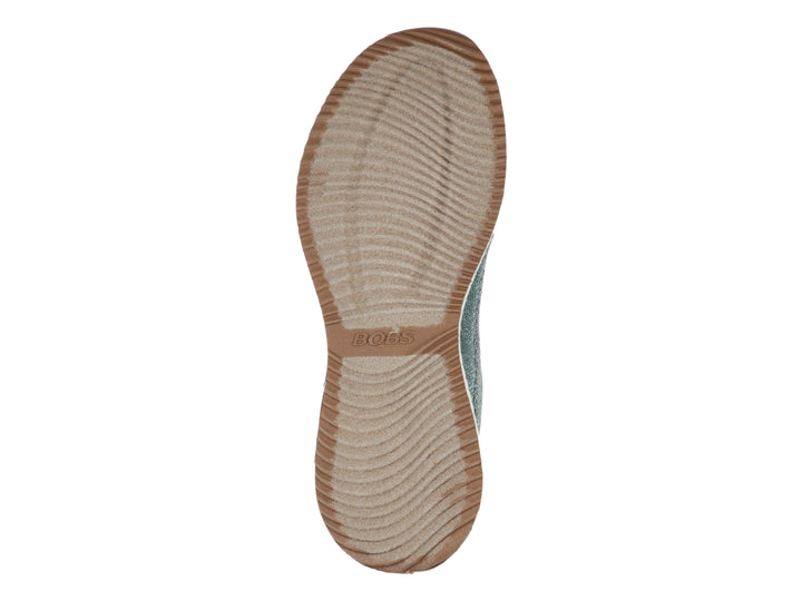 Tenis Skechers BOBS para mujer en color verde con suela blanca y base café.