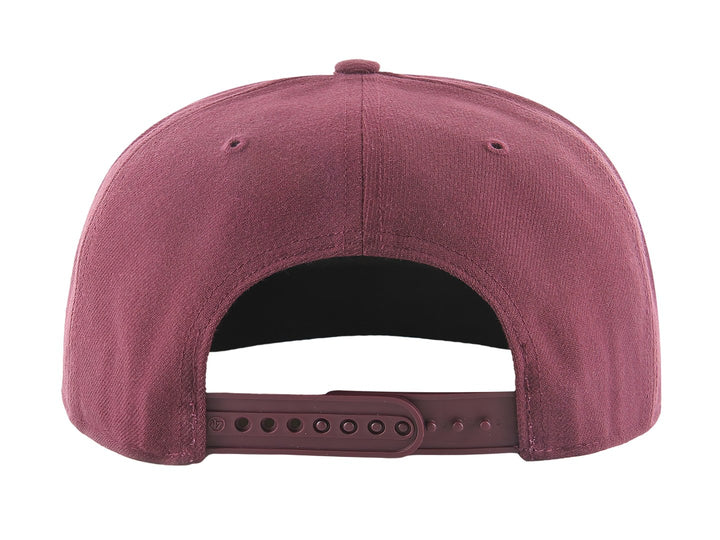 Gorra de béisbol color guinda oscuro con logotipo bordado de los Dodgers de Los Ángeles y visera plana.