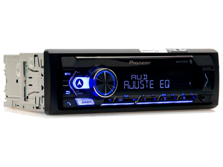 Autoestéreo Pioneer MVH-S325BT color negro con pantalla digital e iluminación azul.