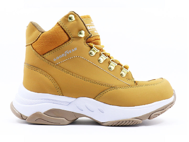 Botas Goodyear color miel para mujer con suela blanca y cordones.