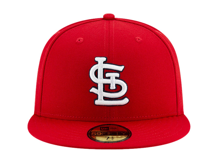 Gorra de béisbol New Era color rojo con logotipo bordado de St. Louis Cardinals en blanco.