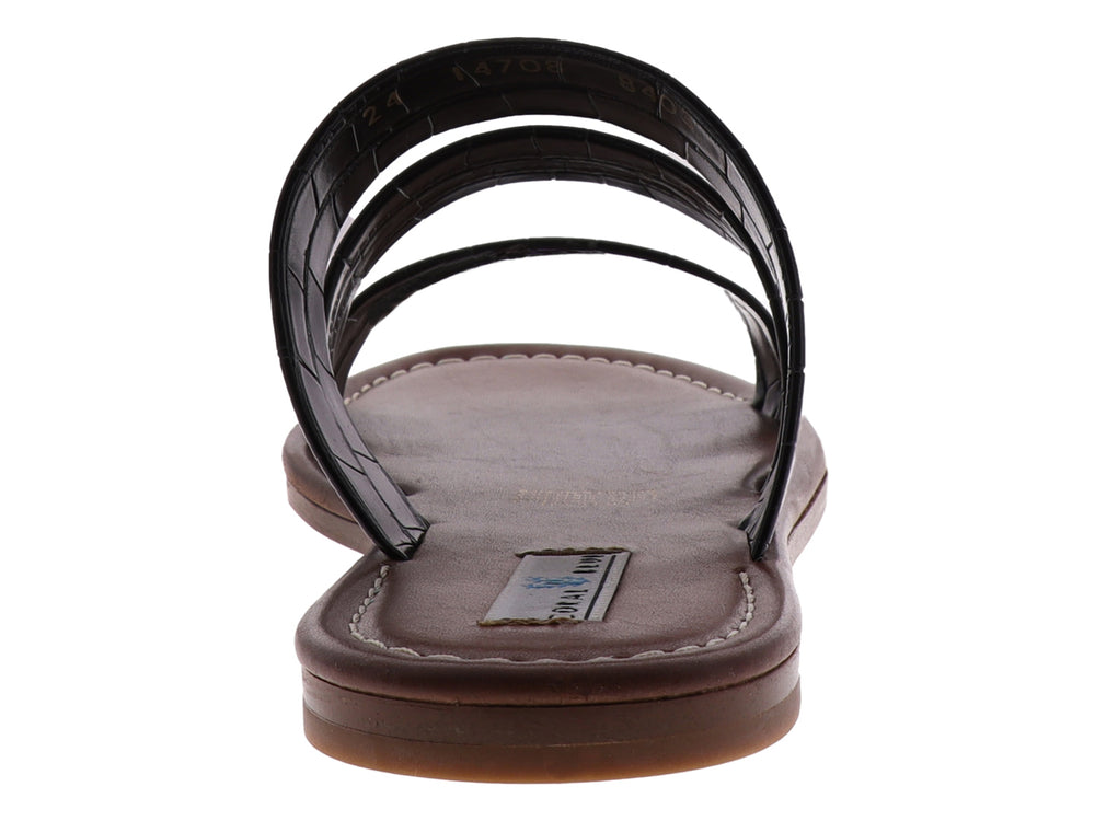 Sandalias negras para mujer con tres tiras anchas y suela plana en color marrón oscuro.