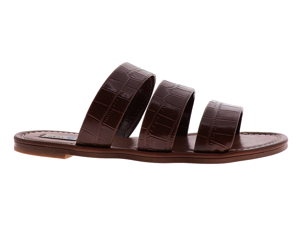 Sandalias color brandy para mujer con tres tiras anchas y textura de piel de cocodrilo.