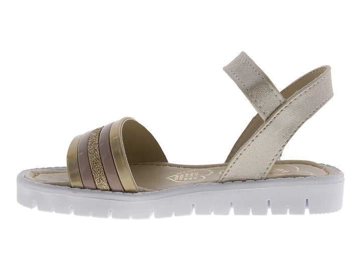 Sandalias doradas para niña con detalles brillantes y suela blanca.