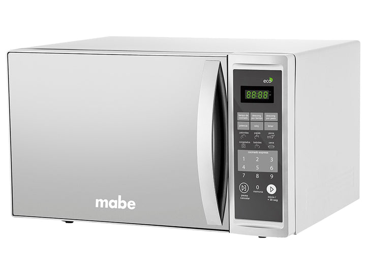 Horno microondas Mabe color plata con acabado de espejo y panel de control digital.