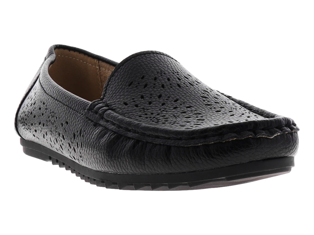 Zapato negro de cuero perforado estilo mocasín para confort.