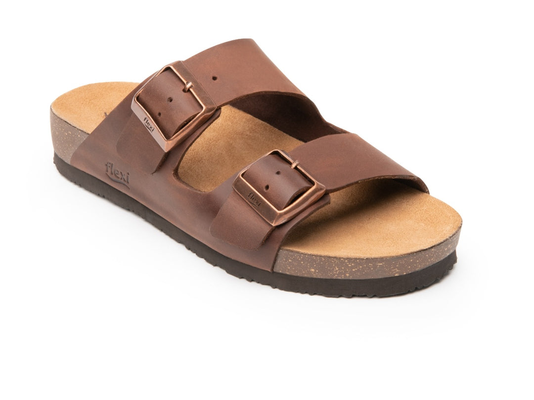 Sandalias Flexi color café para mujer con dos correas ajustables con hebillas y suela ergonómica.