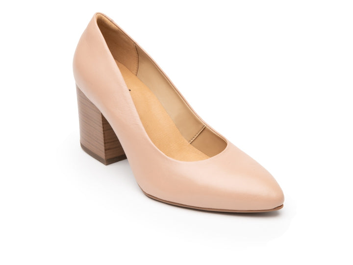Zapatilla Flexi para mujer en color maquillaje con tacón grueso color madera.
