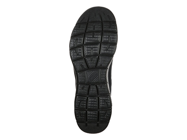 Tenis deportivos Skechers para hombre en color negro con tejido de malla y suela ligera.