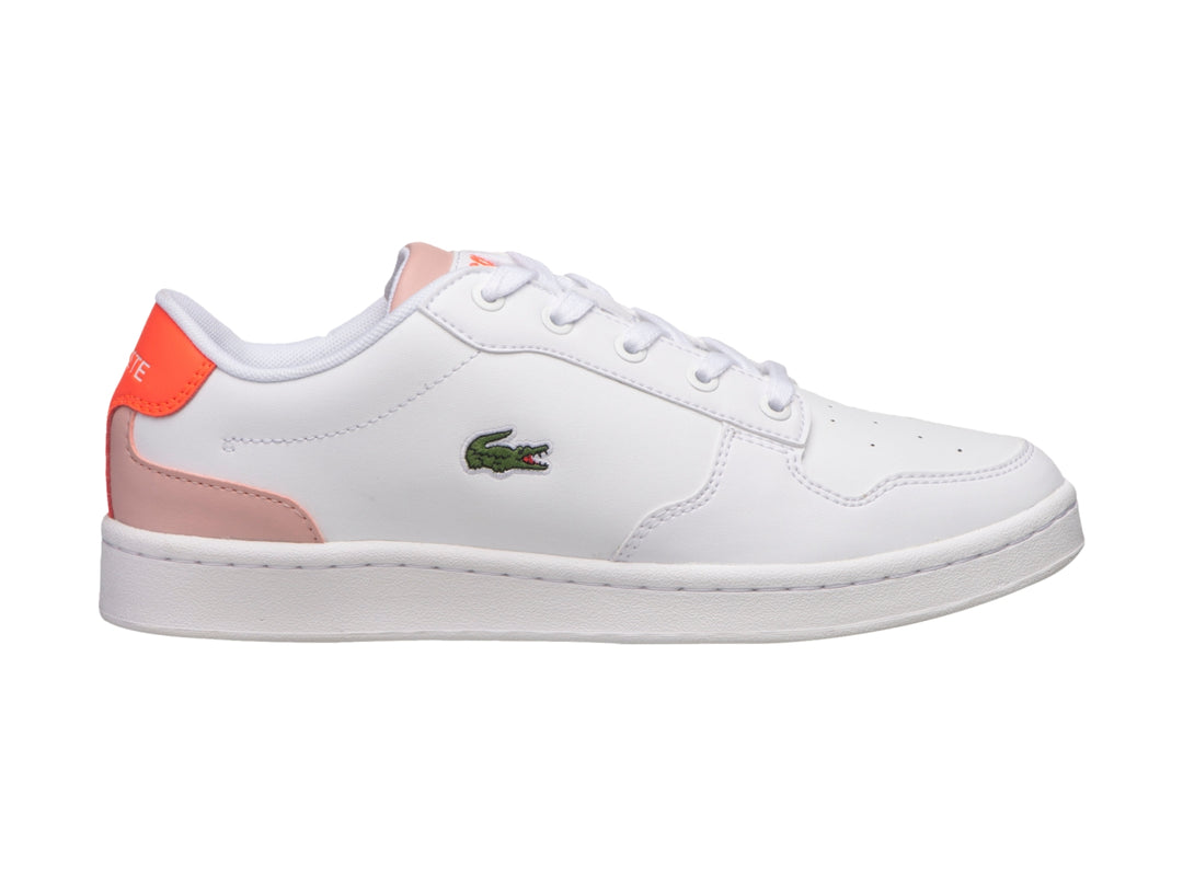 Tenis Lacoste Masters Cup para niña en color blanco con detalles en rosa claro.