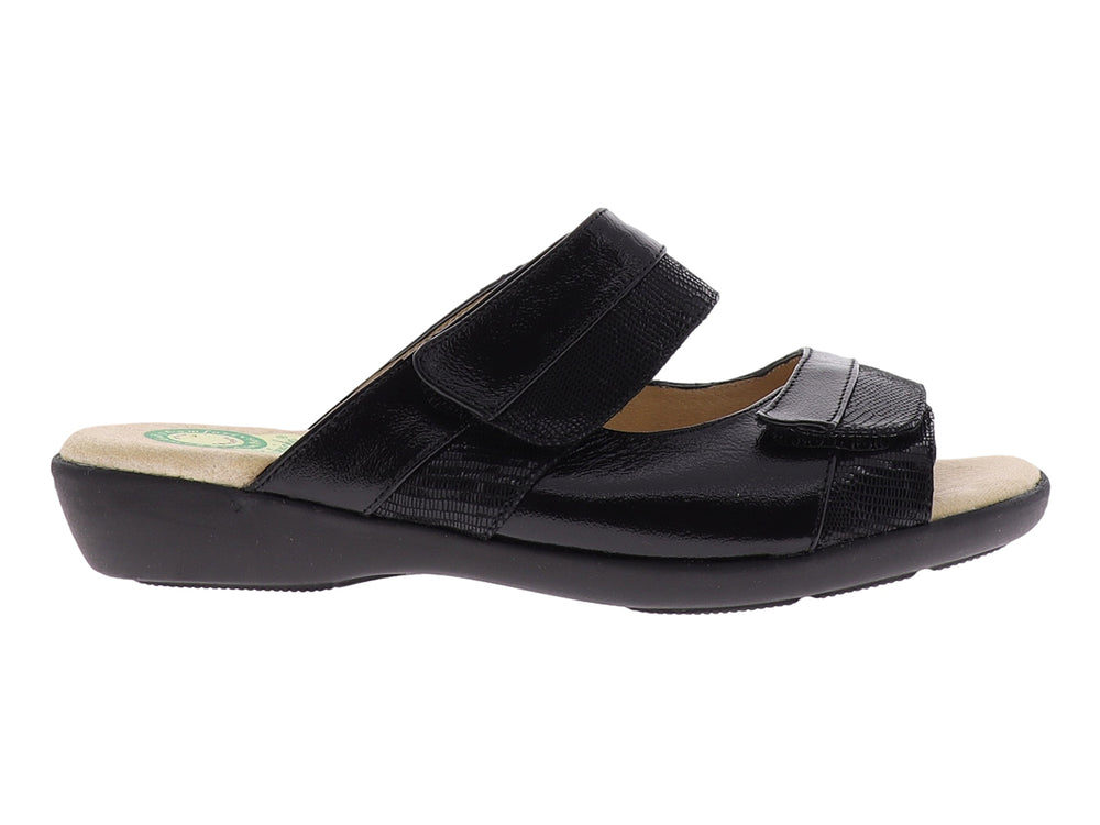 Sandalias negras con dos correas anchas, una con textura de serpiente y plantilla en color beige.