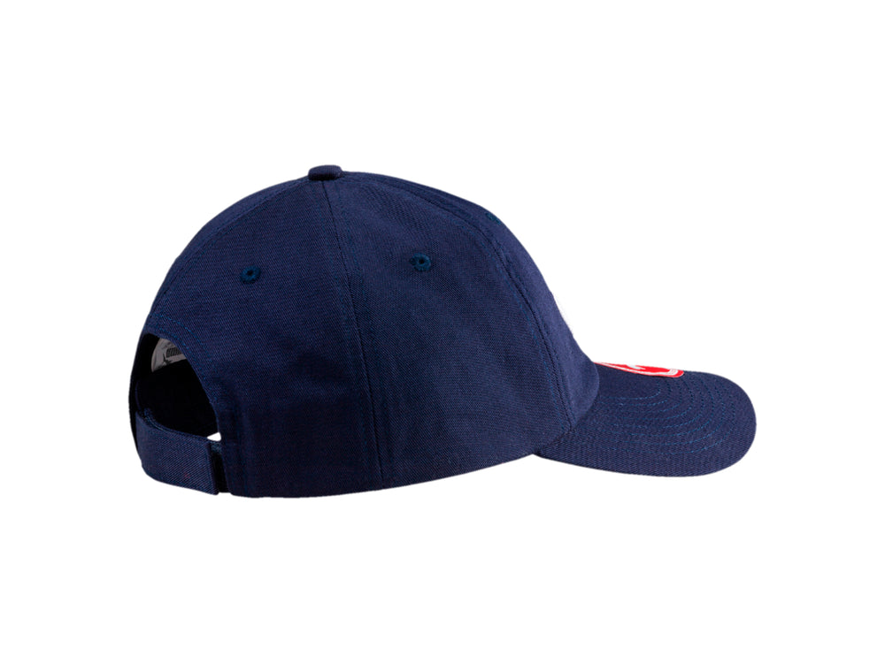 Gorra PUMA ESS CAP KIDS en color azul marino con logotipo blanco frontal.