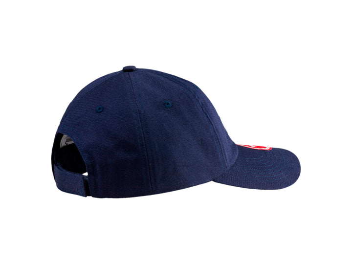 Gorra PUMA ESS CAP KIDS en color azul marino con logotipo blanco frontal.